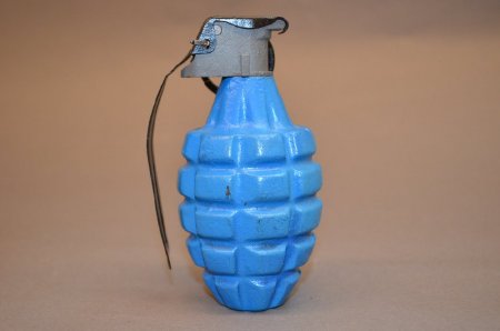 Grenade, Training                       